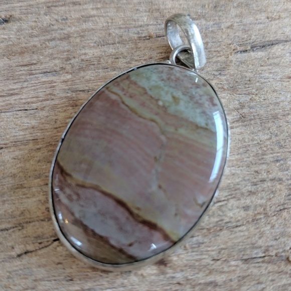 Antique Tibetan Jasper Pendant, Nude / Sand in Tribal Silver - Picture 1 of 2